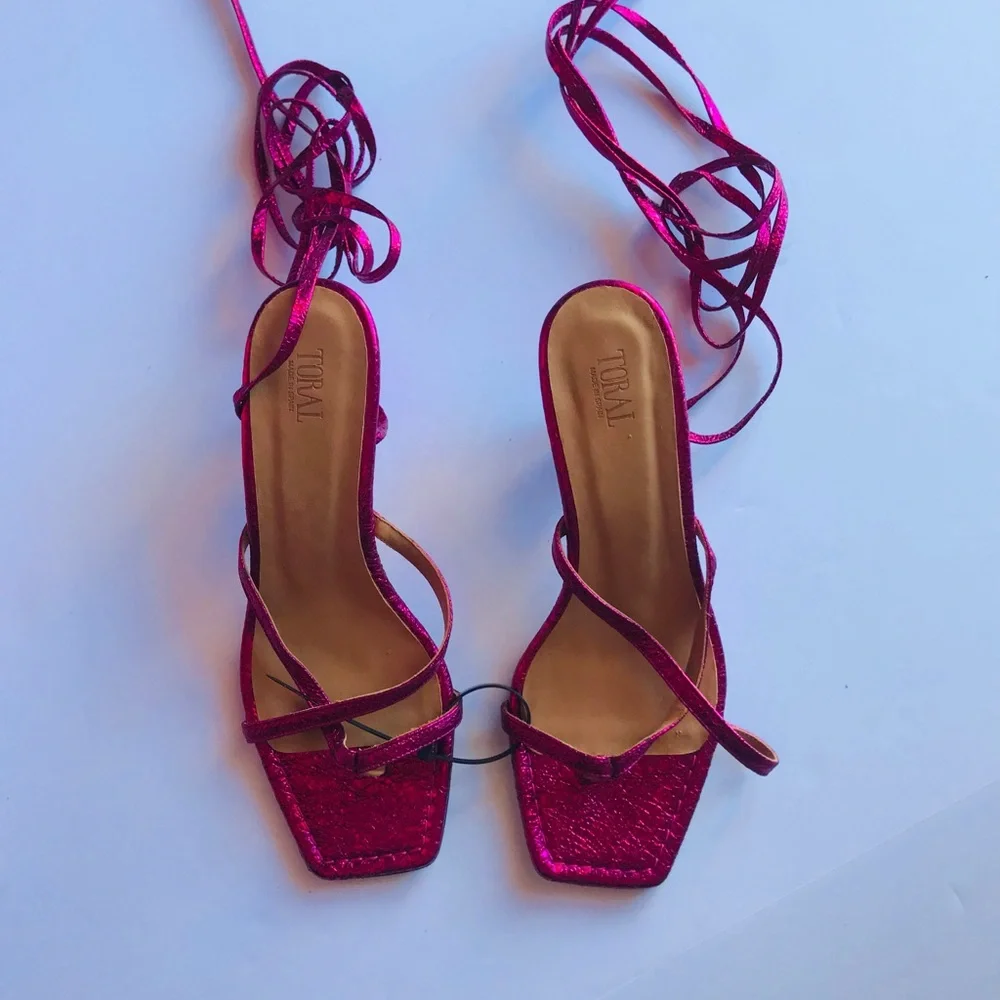 Toral Metallic Pink Strappy Heels‎